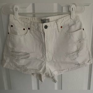 Abercrombie and Fitch White High Rise Jean Shorts. Size 28 (6).
